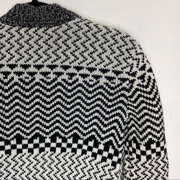 Aztec Print Monochrome Cardigan Sweater - Picture 5 of 6